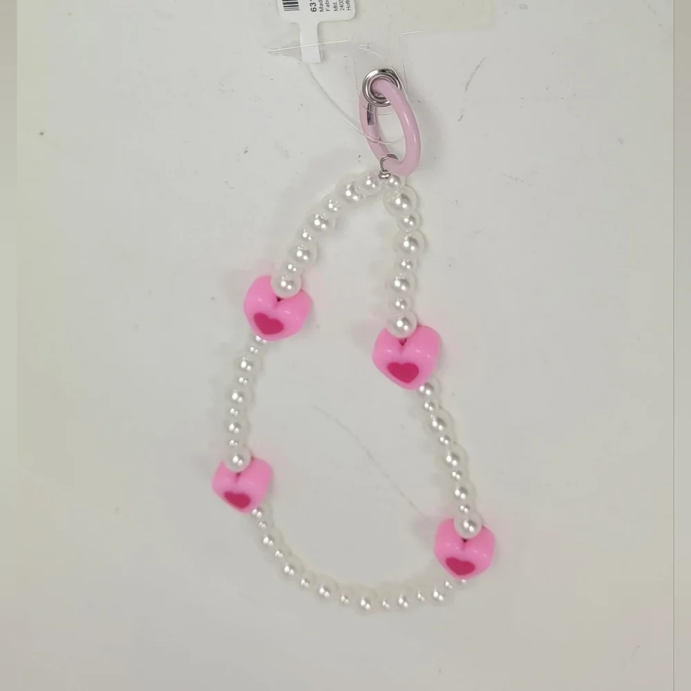 Pink Heart and Pearl Cellphone Wristlet